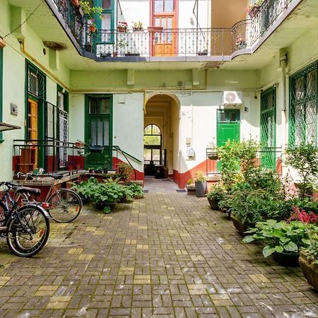 Harmony Hideaway In City Center Budapest Esterno foto